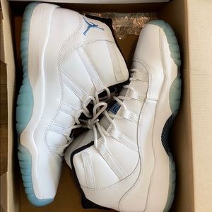 Jordan Retro 11 “Legends” GS 7